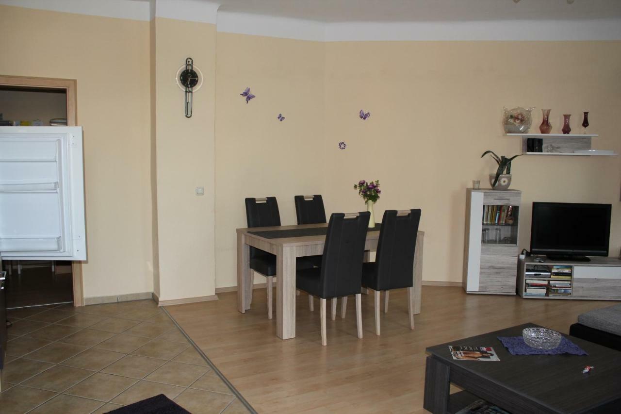 Ferienwohnung Am Schunckpark Dresde Exterior foto